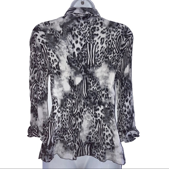 Sioni Crinkle Poly Ruffle Front Animal Print Top M Black White Gray - Picture 7 of 7